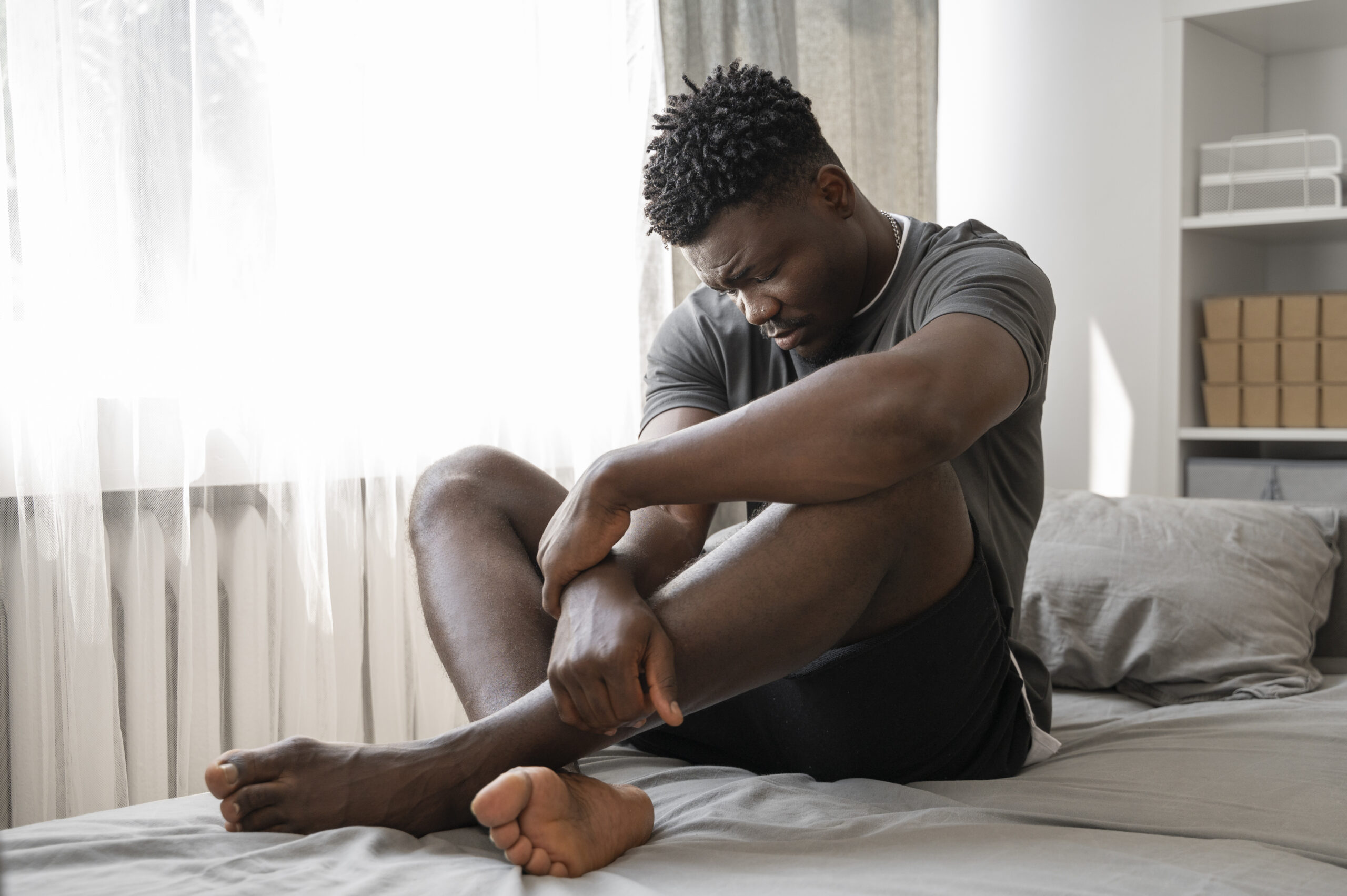 The 2:00 AM Warning: What Your Swelling, Cramping Legs Are Trying to Tell You